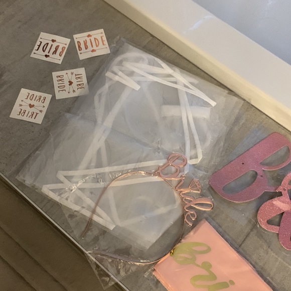 Bride to Be Set ! NEW SET!!! - Picture 4 of 4